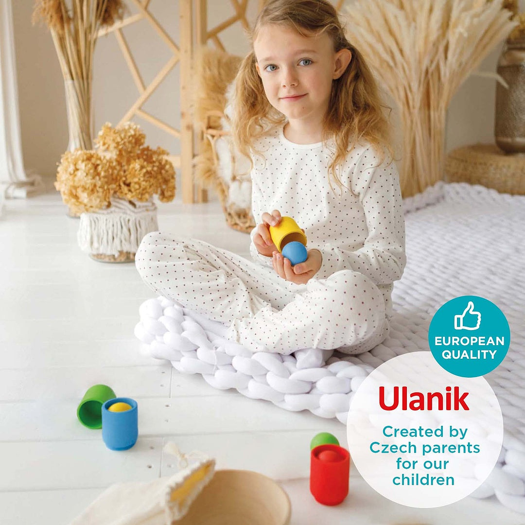 Large Balls in Cups: Starter Kit - 4 Balls 4 cm