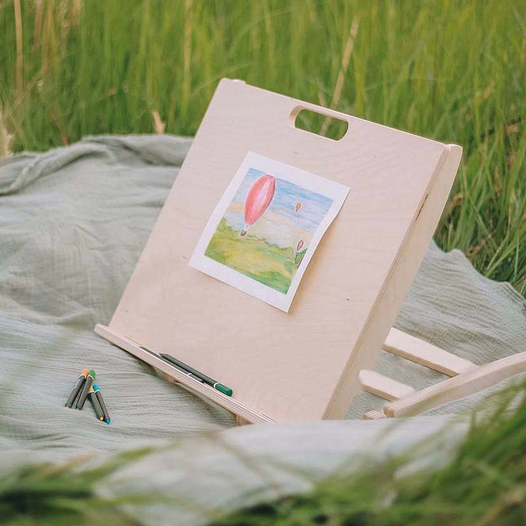 Tabletop easel
