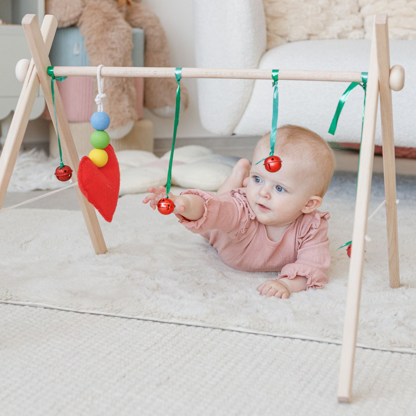 Montessori educational stand