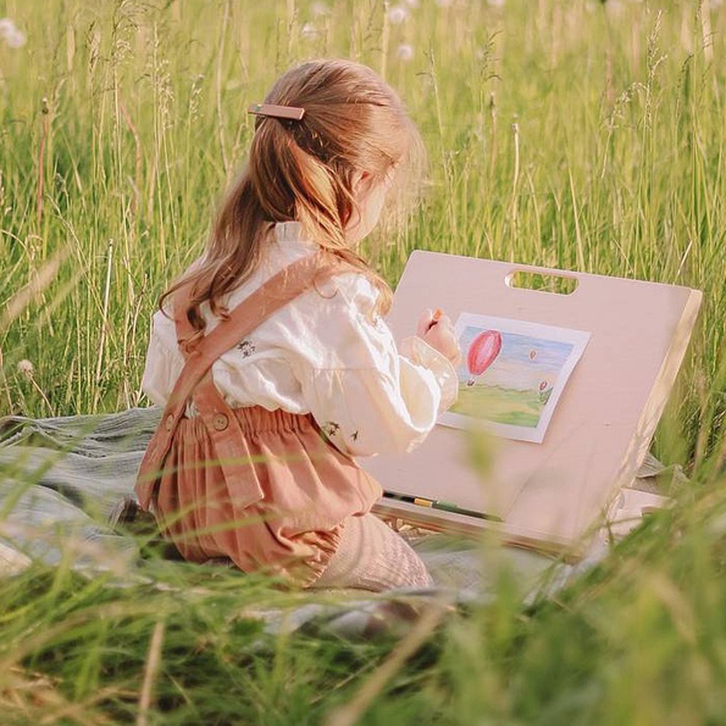 Desktop easel