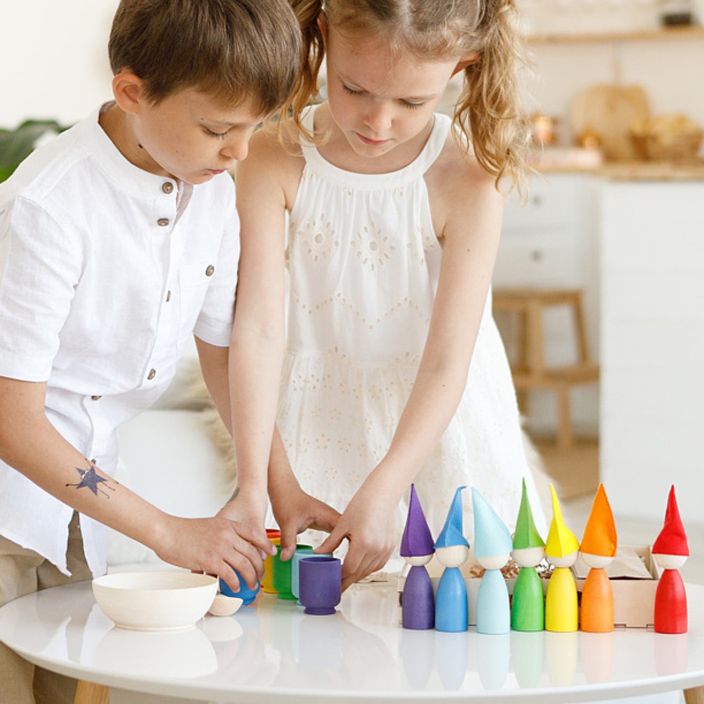 Rainbow Large Peg Dolls and Small Balls in Cups - 7 Gnomes (1 Edition)