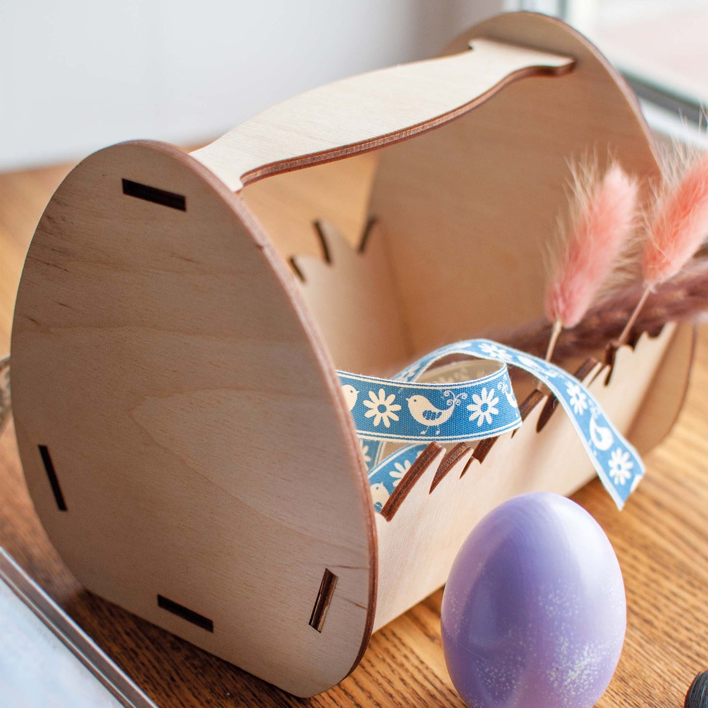 Decor set "Egg basket"